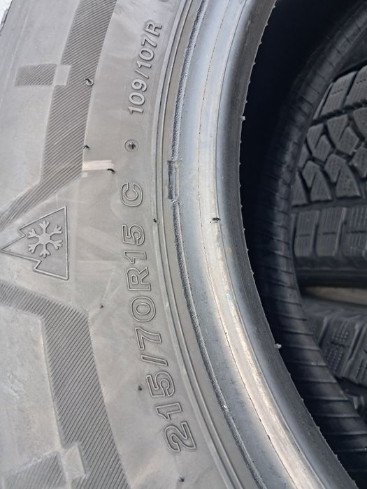 Резина зимова, 215/70 R15C Bridgestone Blizzak W810 (арт. 14323)