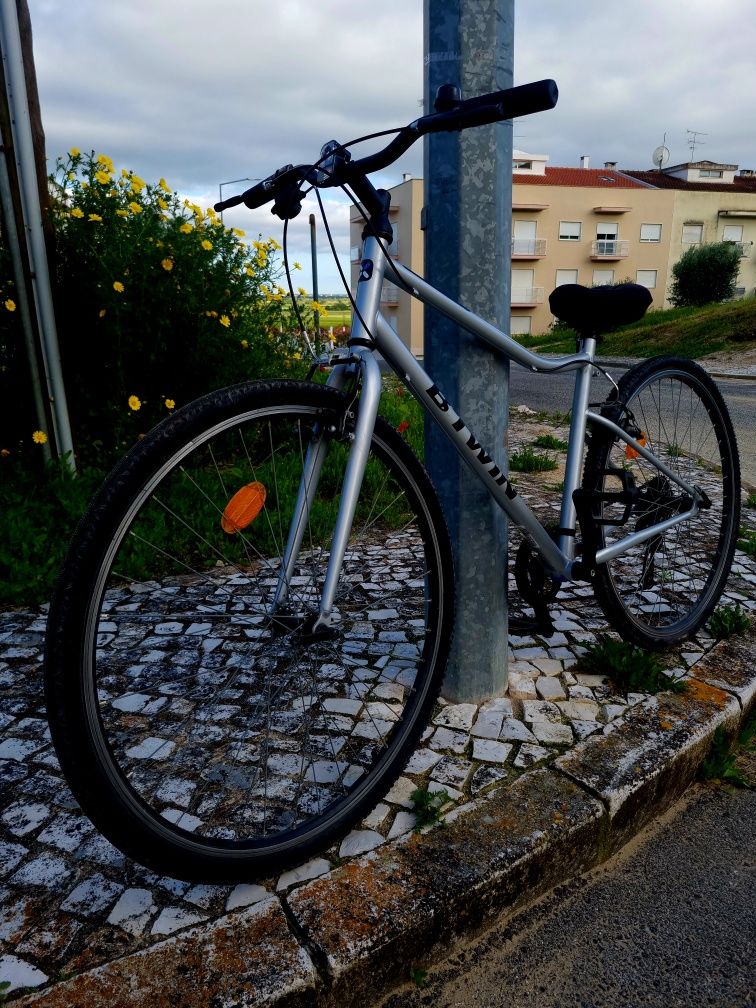 Bicicleta B'TWIN RIVERSIDE 120 Como nova apenas 6 meses de uso