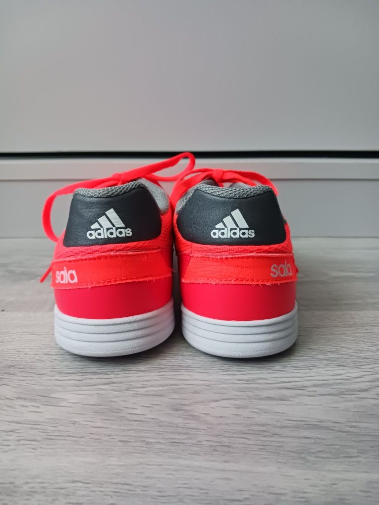 Halówki adidas sala rozm. 38 (24 cm)