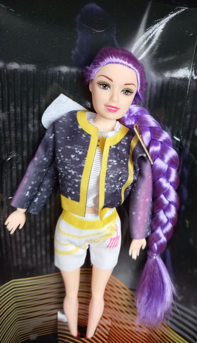 Rumi demon hunters lalka z gitarą w pudełku