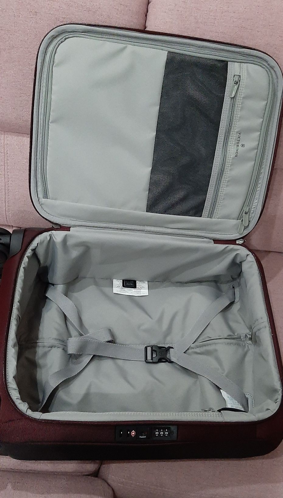 Walizka swiss kabinowa Victorinox Connex Softside nowa