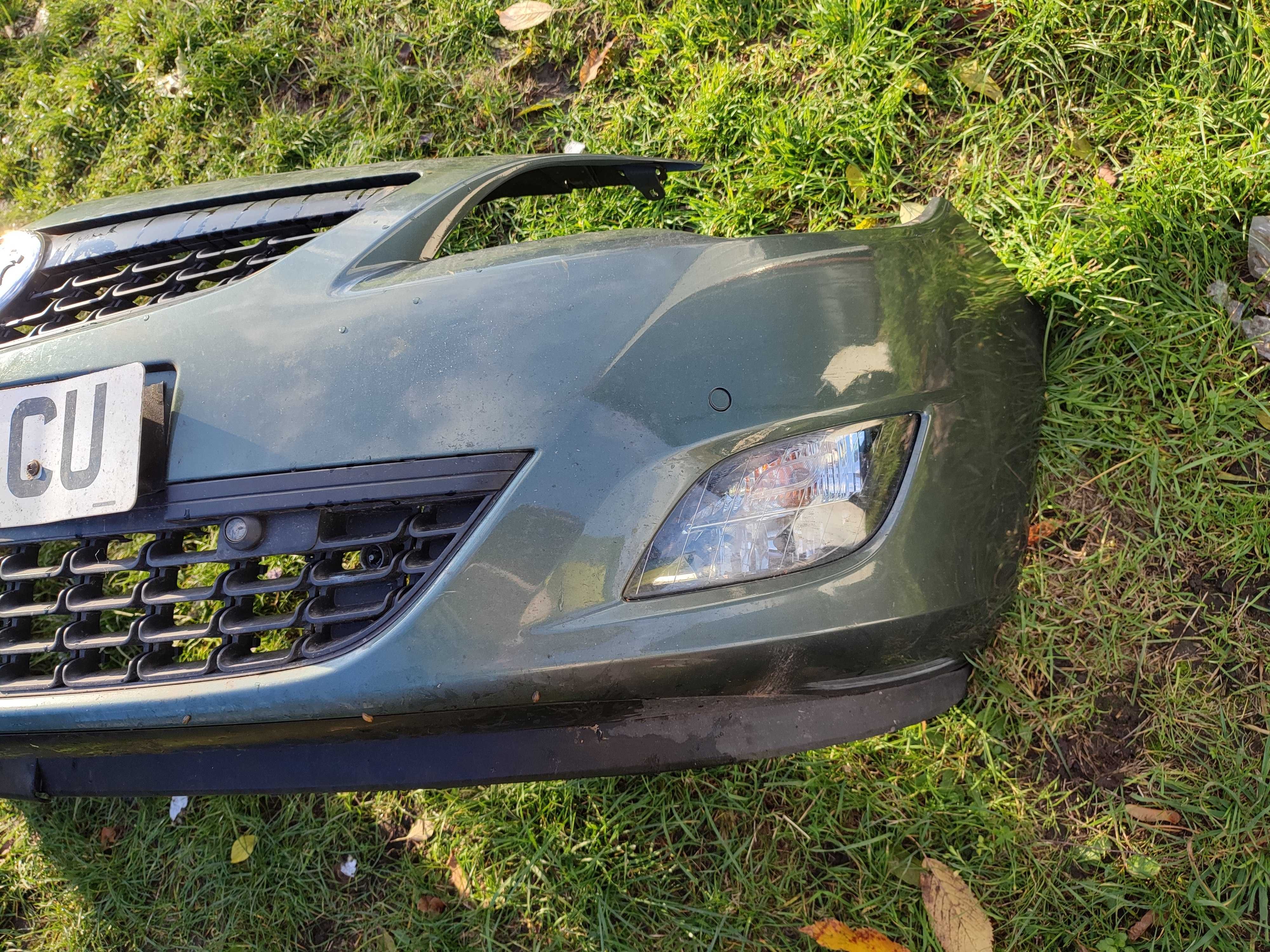 Zderzak przod Opel Astra IV 4 j pdc