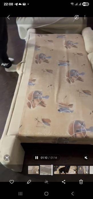 Диван и два кресла.