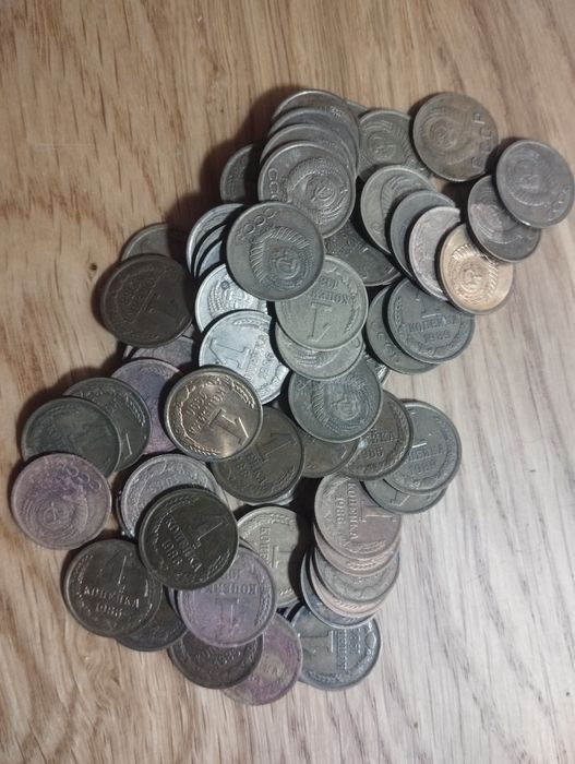 Обиходные и редкие монеты СССР и других стран 500 шт. всего