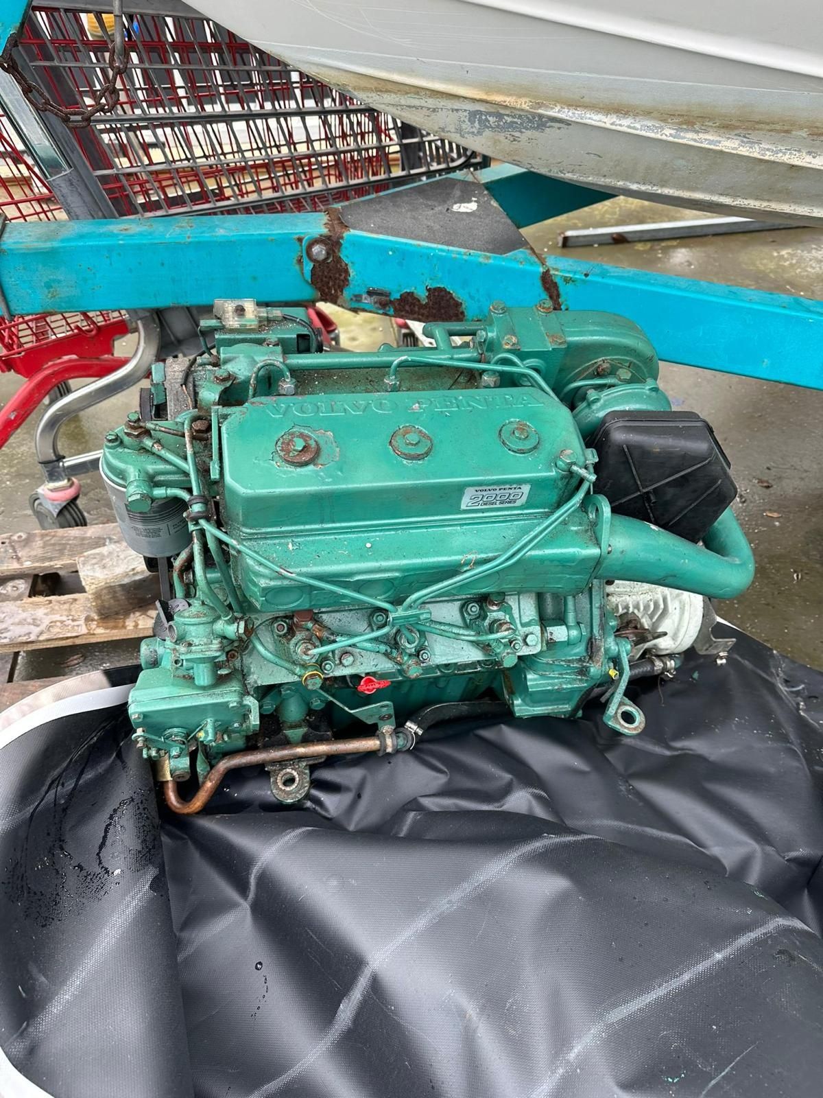 Motor barco Volvo penta 2003T 2900h a funcionar , removido de beneteau