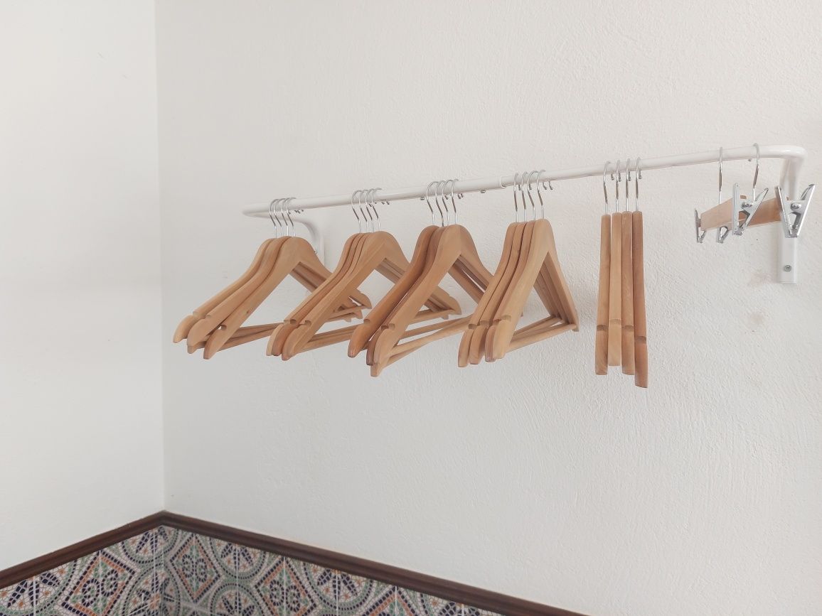 Varão para roupa branco