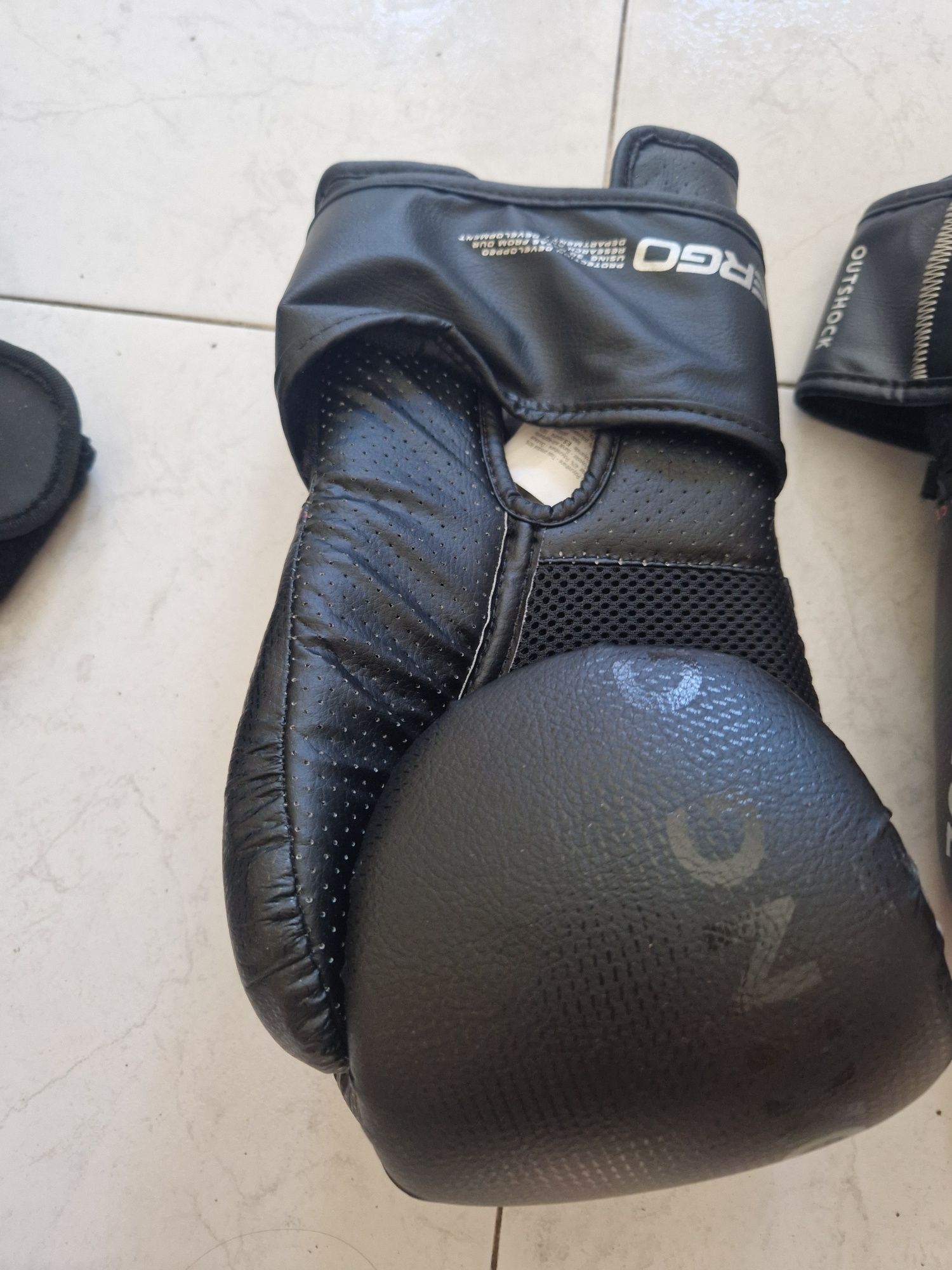 Luvas boxe utilizadas poucas vezes. Como novas