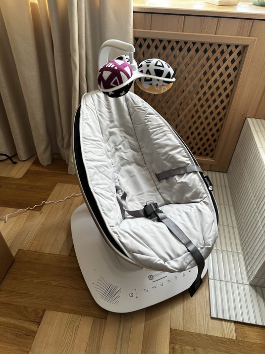 Крісло гойдалка дитяча 4moms