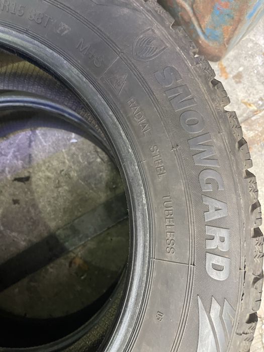 Шины 185/65 R15 Rosava б/у пара зима 8/8,5мм U7
