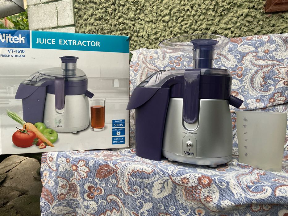 Соковыжималка НОВАЯ Vitek-1610