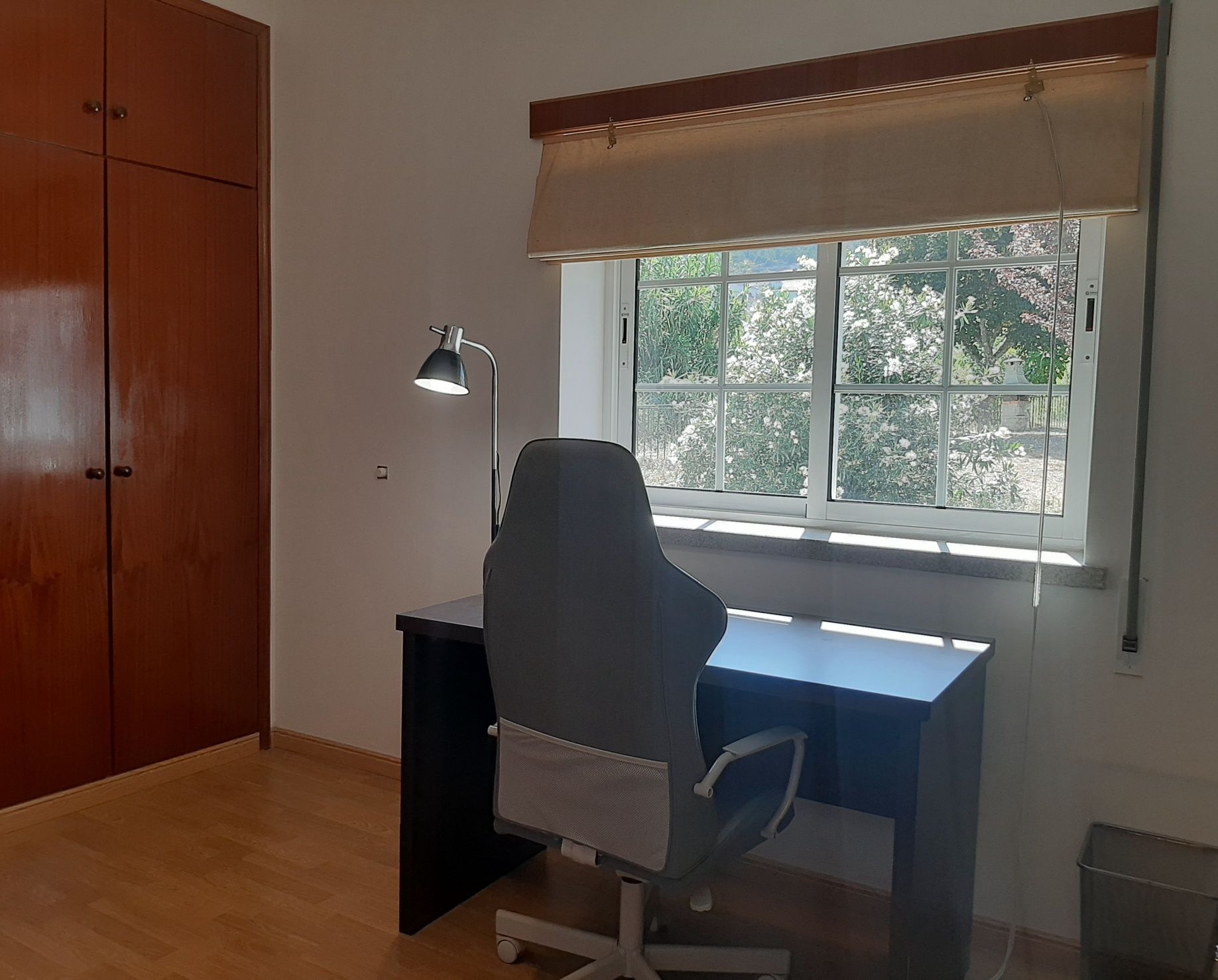 Quartos para arrendar em apartamento T3 na Covilhã
