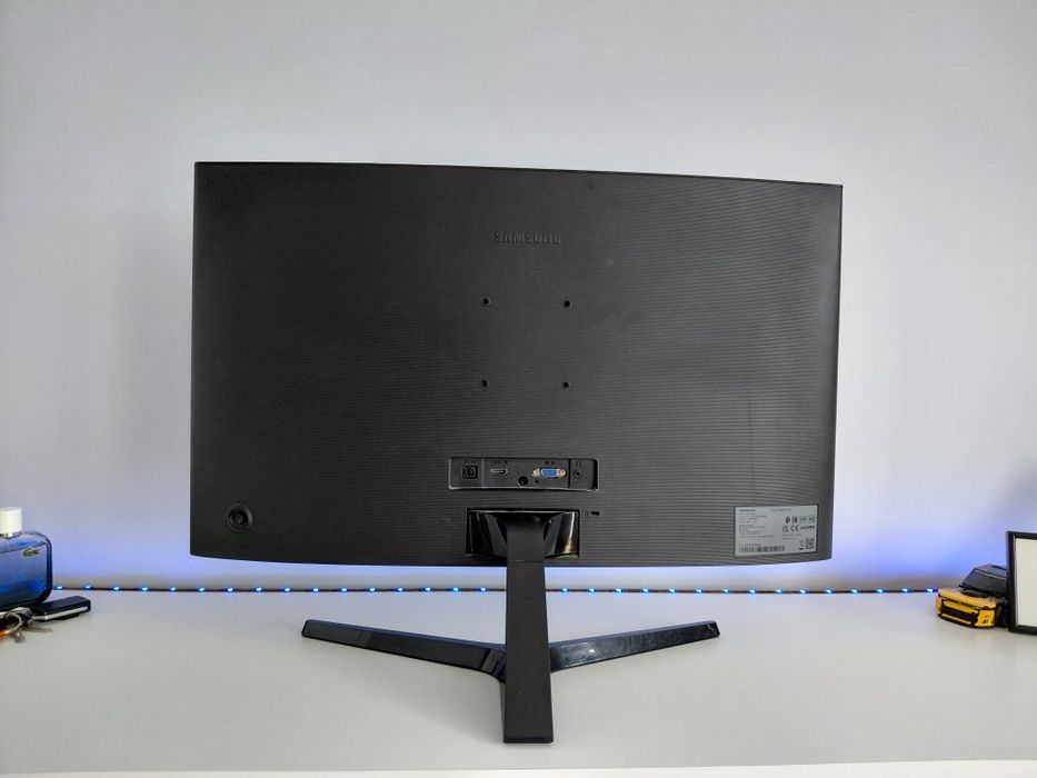 Monitor SAMSUNG Essential 27" 1920x1080px