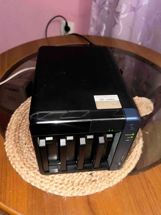 NAS-сервер  Qnap TS-453be Мережеве сховище накопичувач не Synology