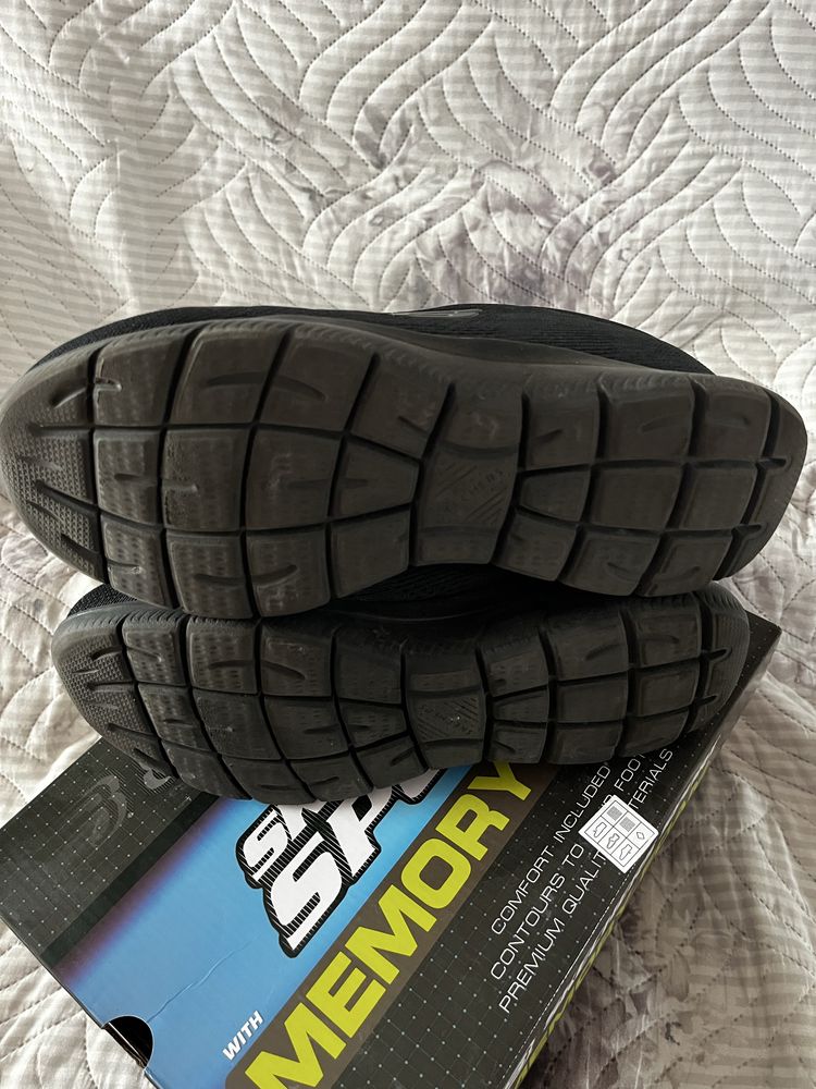 Buty Sketchers Summits-Louvin 42 jak Nowe