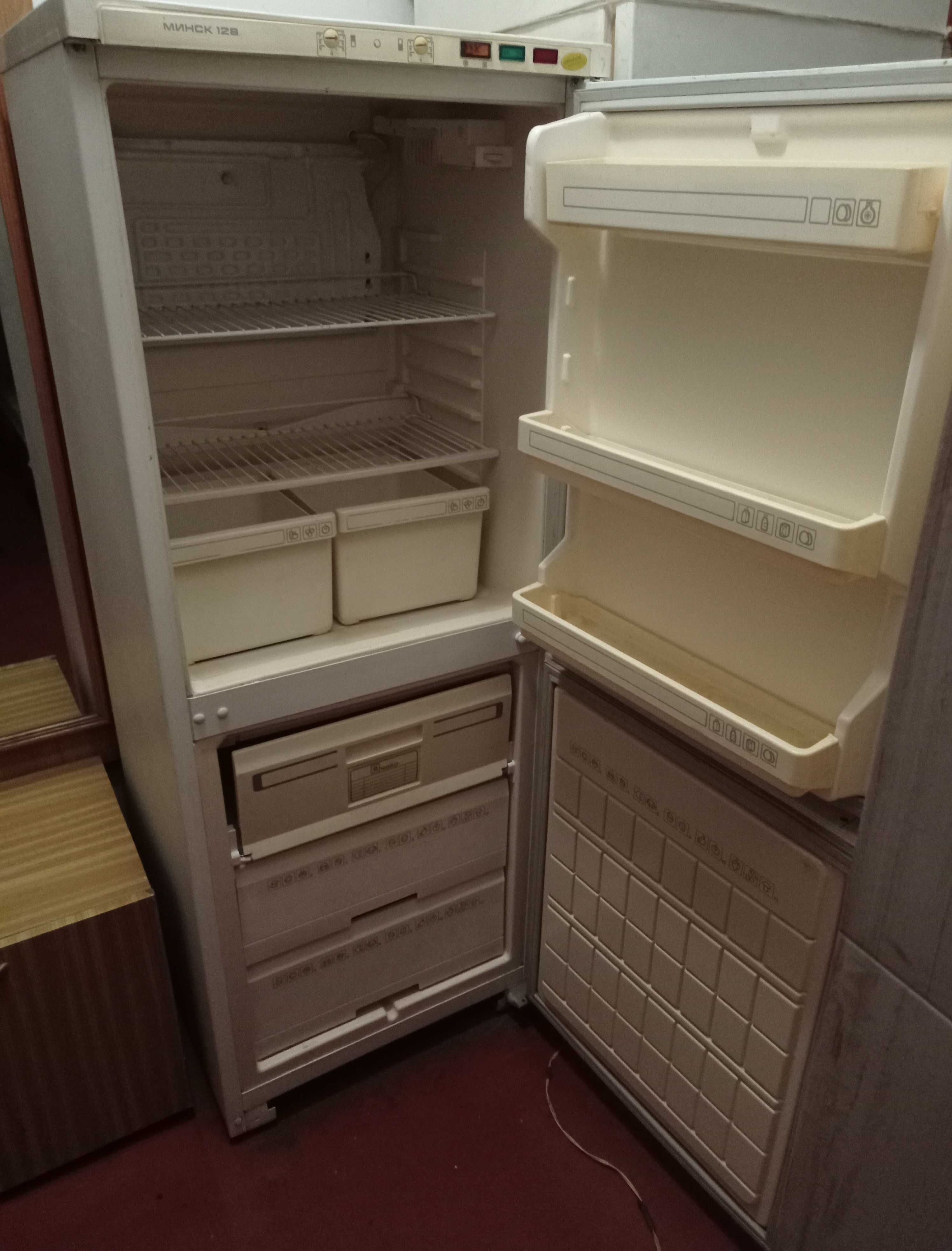 Продам 2-х камерний холодильник Мінськ 128