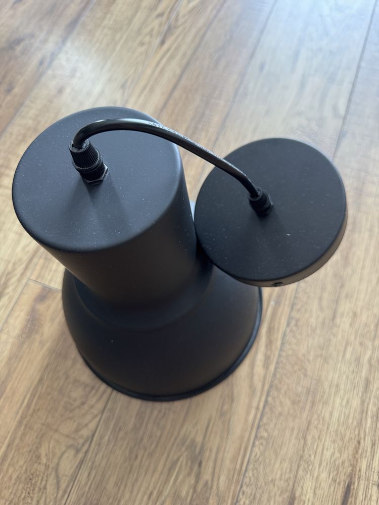 Lampa loftowa czarna