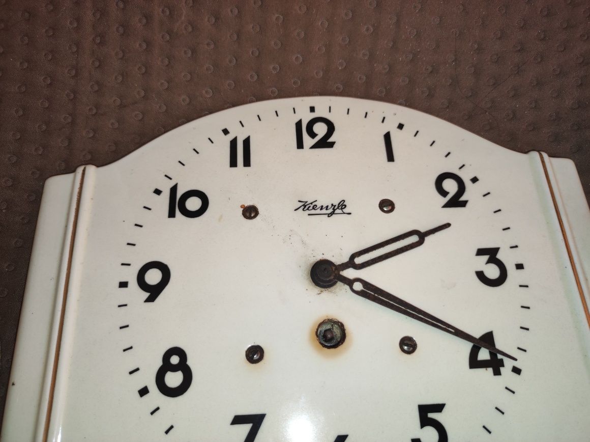 Zegar porcelanowy Kienzle ArtDeco