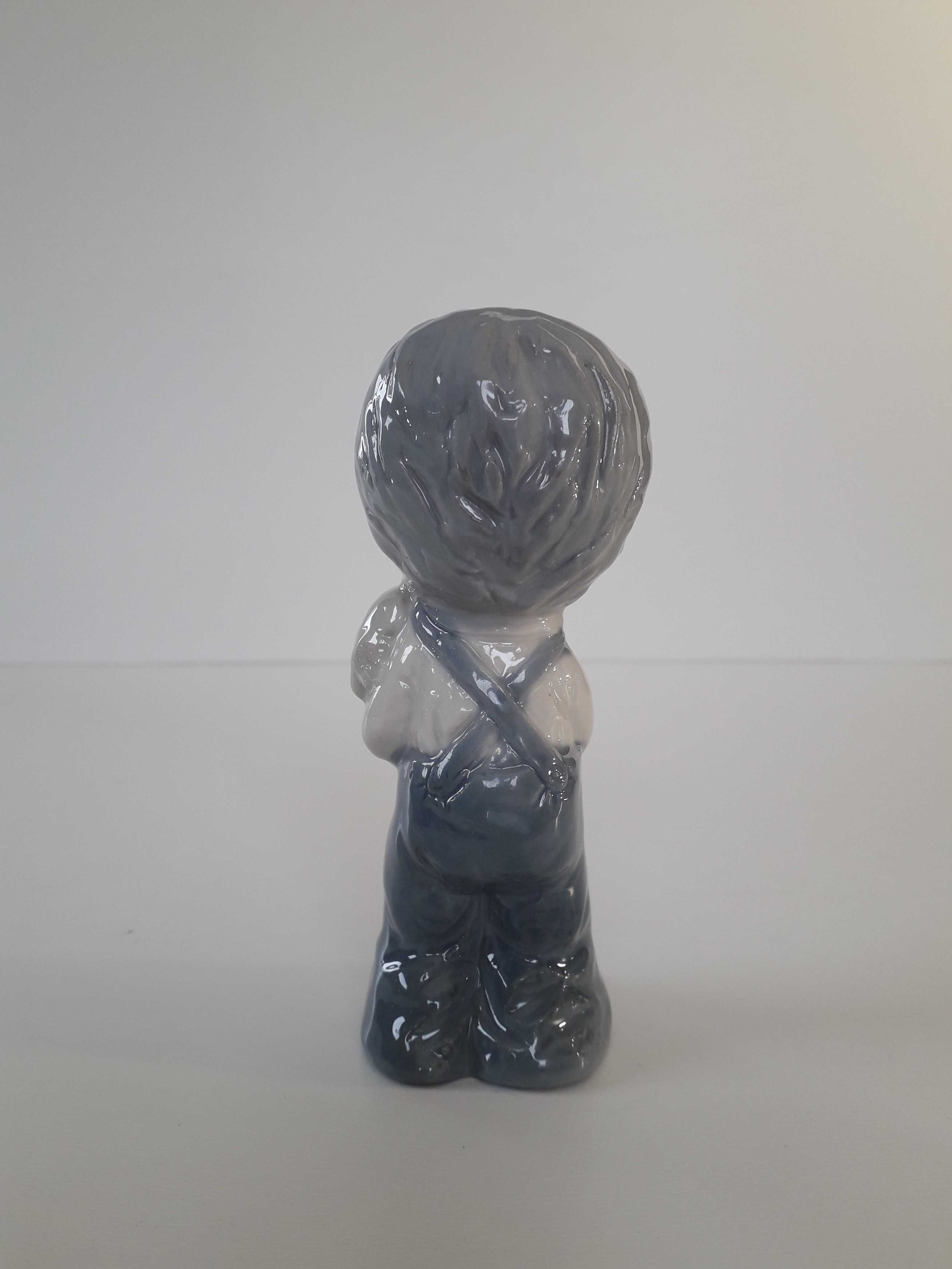 Figurka z porcelany dziewczynka L 303