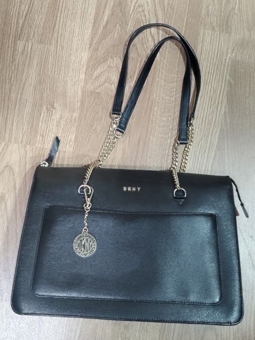 Mala  preta da Marca*DKNY