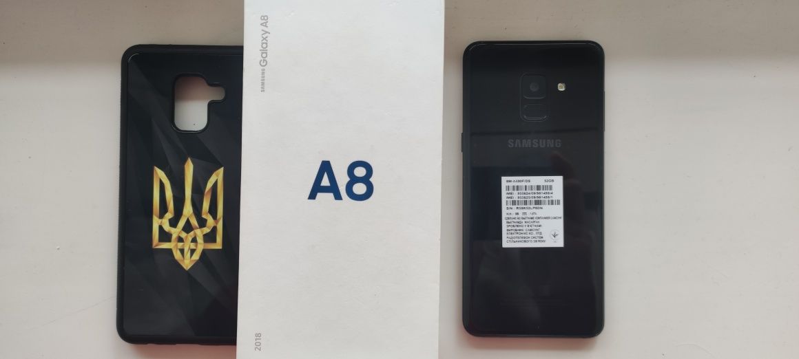 Продам Samsung a8 4/32