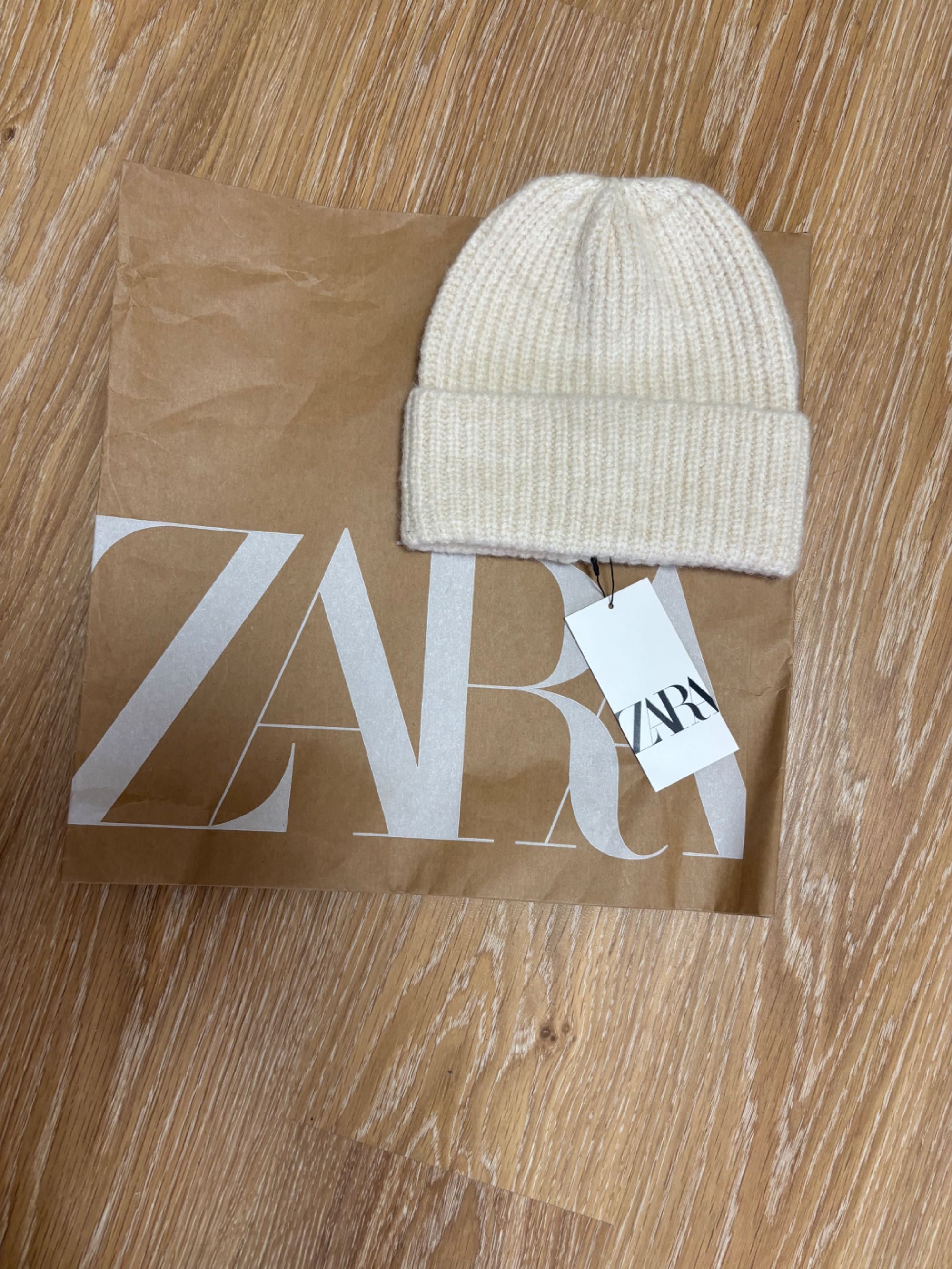 Шапка біні Zara рубчиком М/38 з вмістом вовни