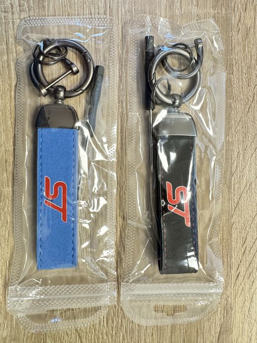 2 Breloki do kluczy niebieski i czarny smycze st