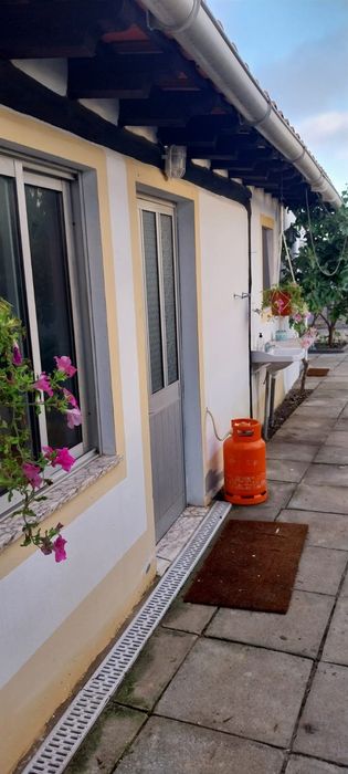 Arrendo casa térrea modesta pequena