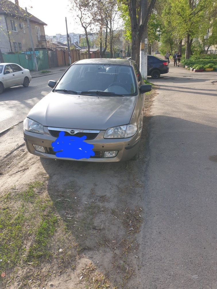 Продам автомобиль Mazda 323f