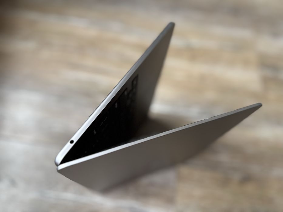 MacBook Air M2 ssd 250gb 8gb - акумулятор 7 цикли