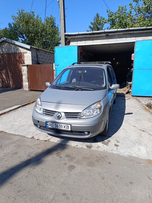 Продам Renault Megan grand scenic 2004