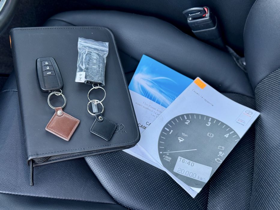 Toyota Camry Elegance+ Hybrid