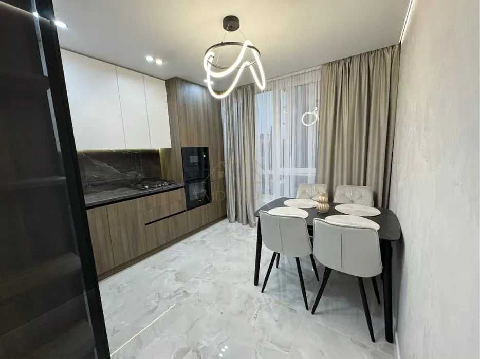 Топ локація!Продаж 1,5-кімнатної квартири з сучасним ремонтом!