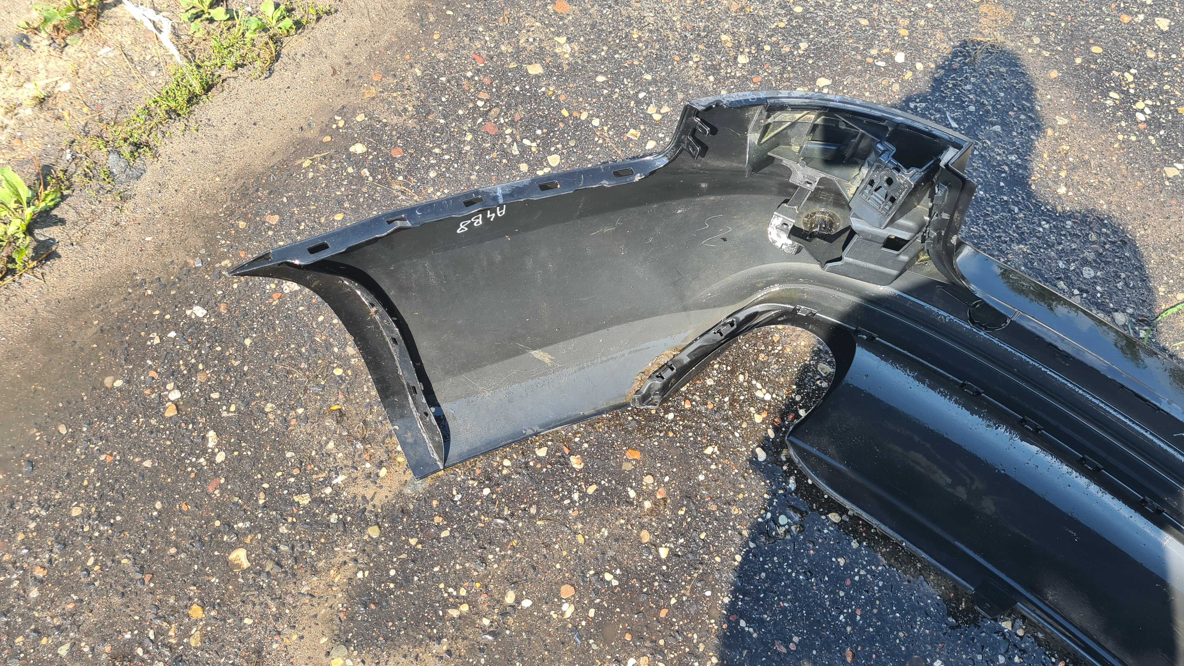 Zderzak tył Audi A4 B8 Kombi LIFT PDC
