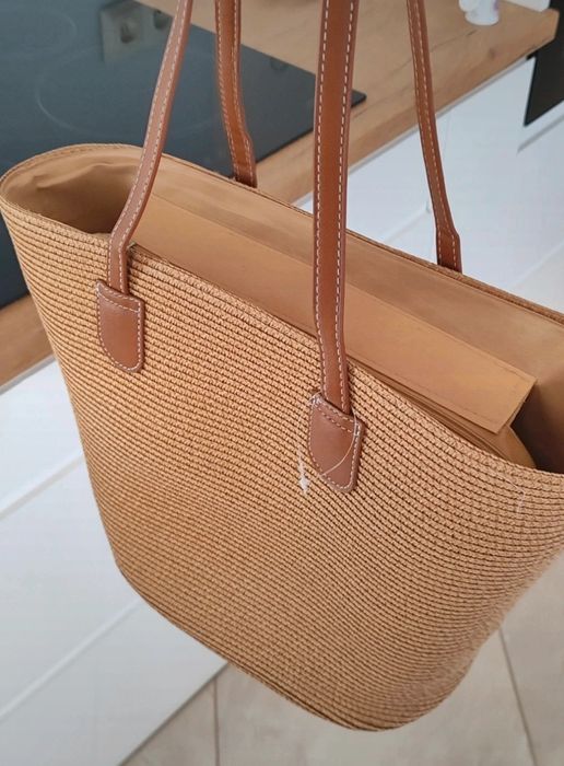 Torebka damska torba słomiana pleciona na ramię beżowa brązowa Guess