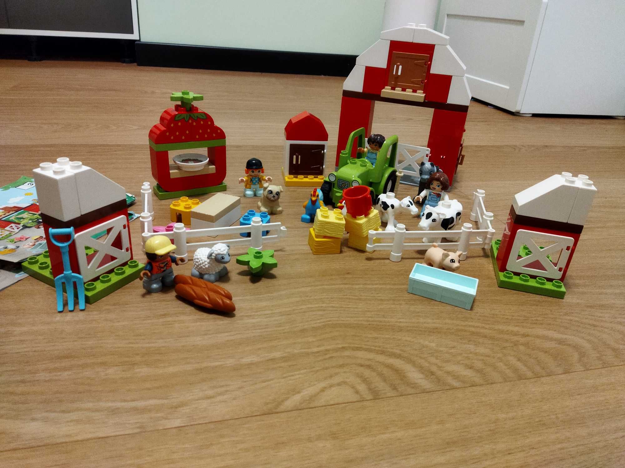 Lego DUPLO 10952 - Stodoła, traktor i zwierzęta gospodarskie