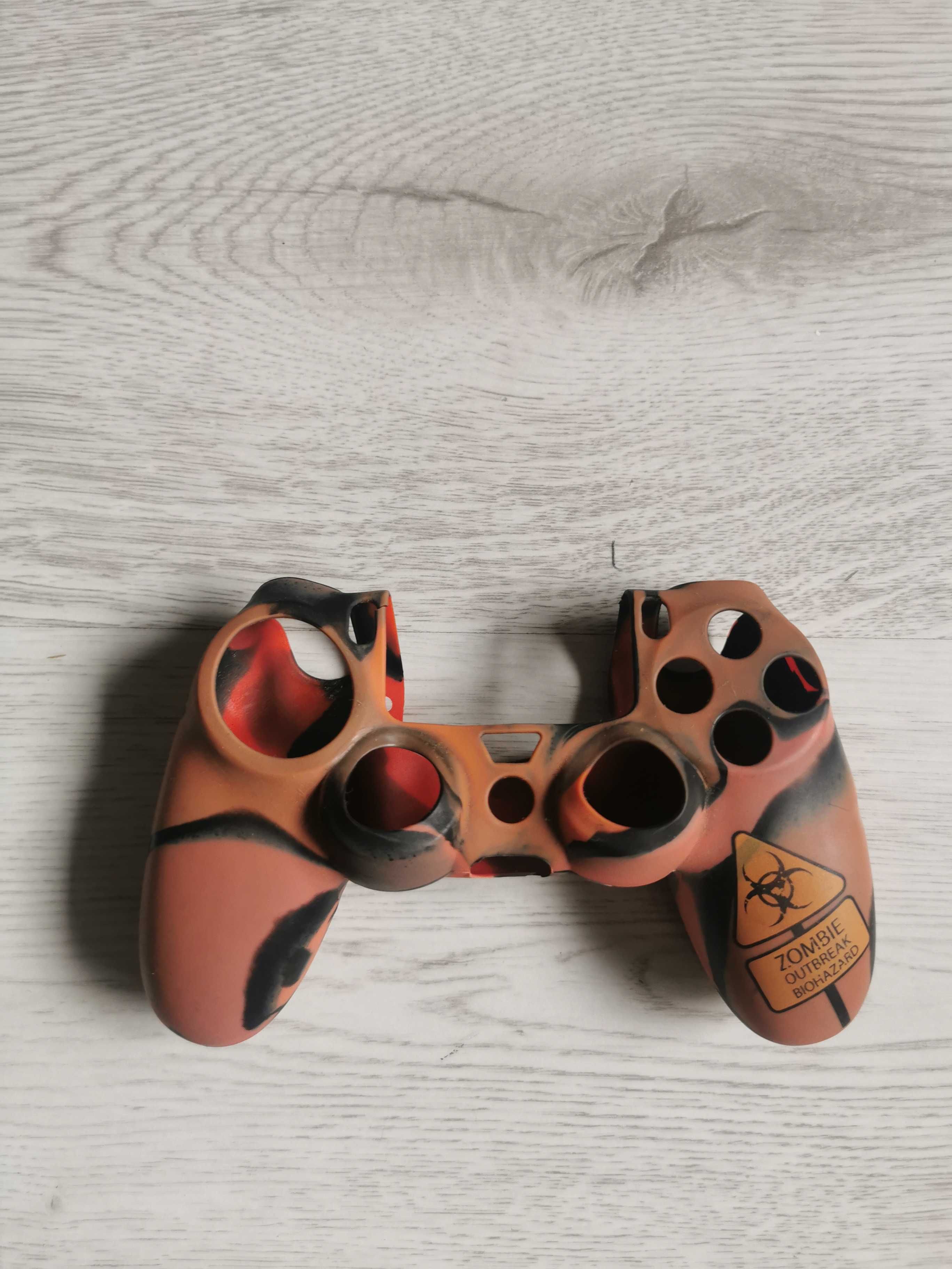 PS4 Slim 3 pady +3 gry