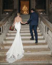 Oszałamiająca suknia ślubna od projektanta Enzoani
