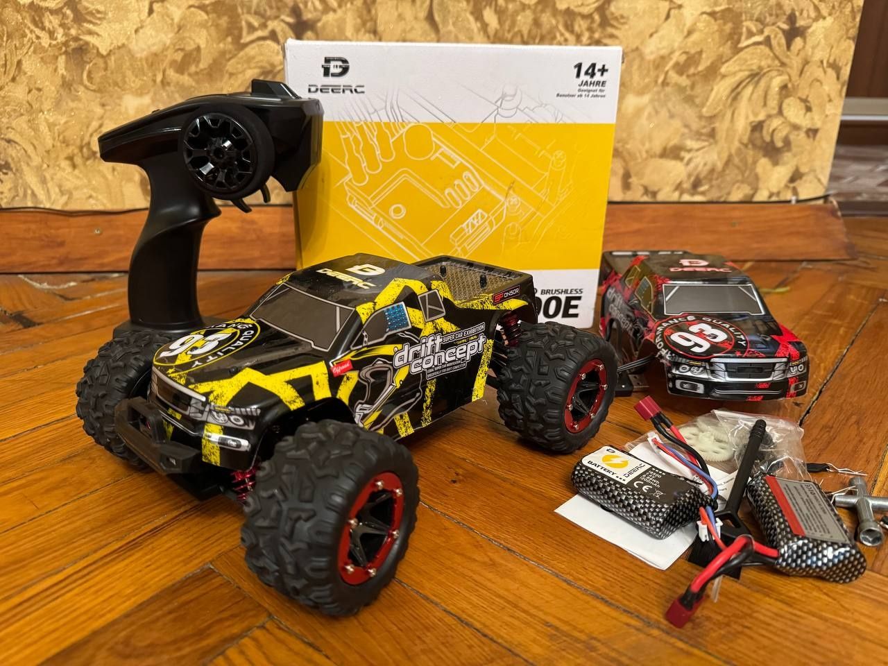 Brushless  300e  60 км RC машинка на радіо керуванні