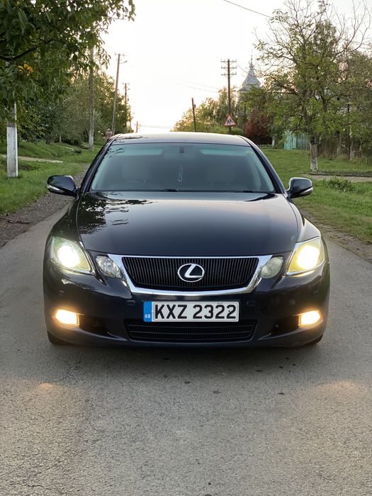 Продам LEXUS GS-300.
