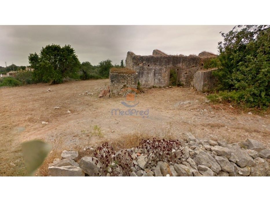 Terreno com ruína 1.700 m2 | São Brás de Alportel, Algarve