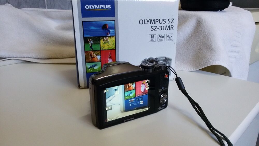 Maquina fotográfica OLYMPUS SZ-31 MR Nova em caixa
