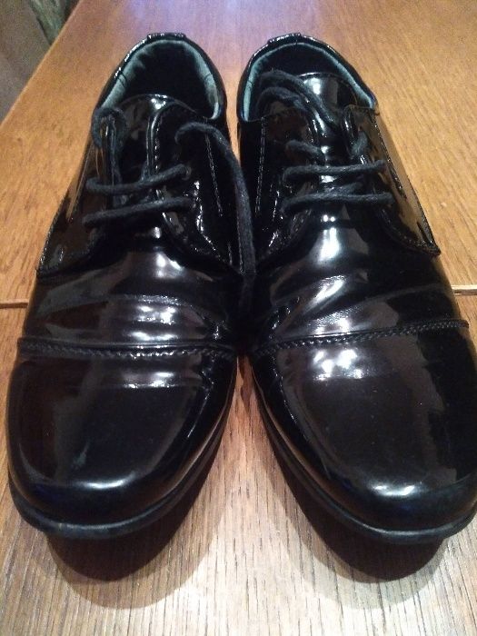 Buty lakierki chłopięce czarne włoskie 32 komunijne i nie tylko