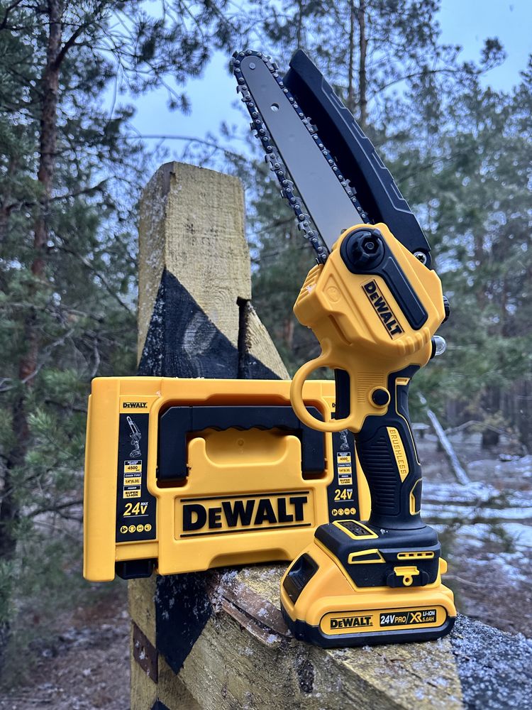 Аккумуляторная мини пила Dewalt DCM 160 N