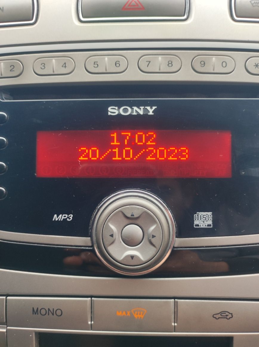 Штатна магнітола Sony Ford Mondeo 4 2010рік