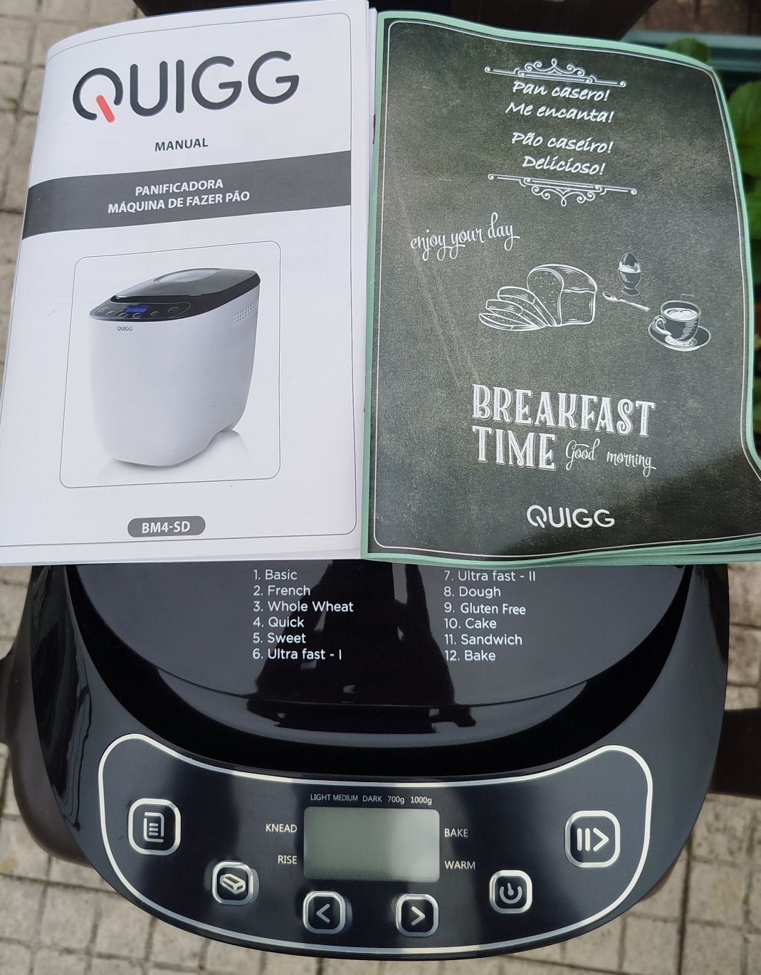 Máquina de fazer pão nova.
