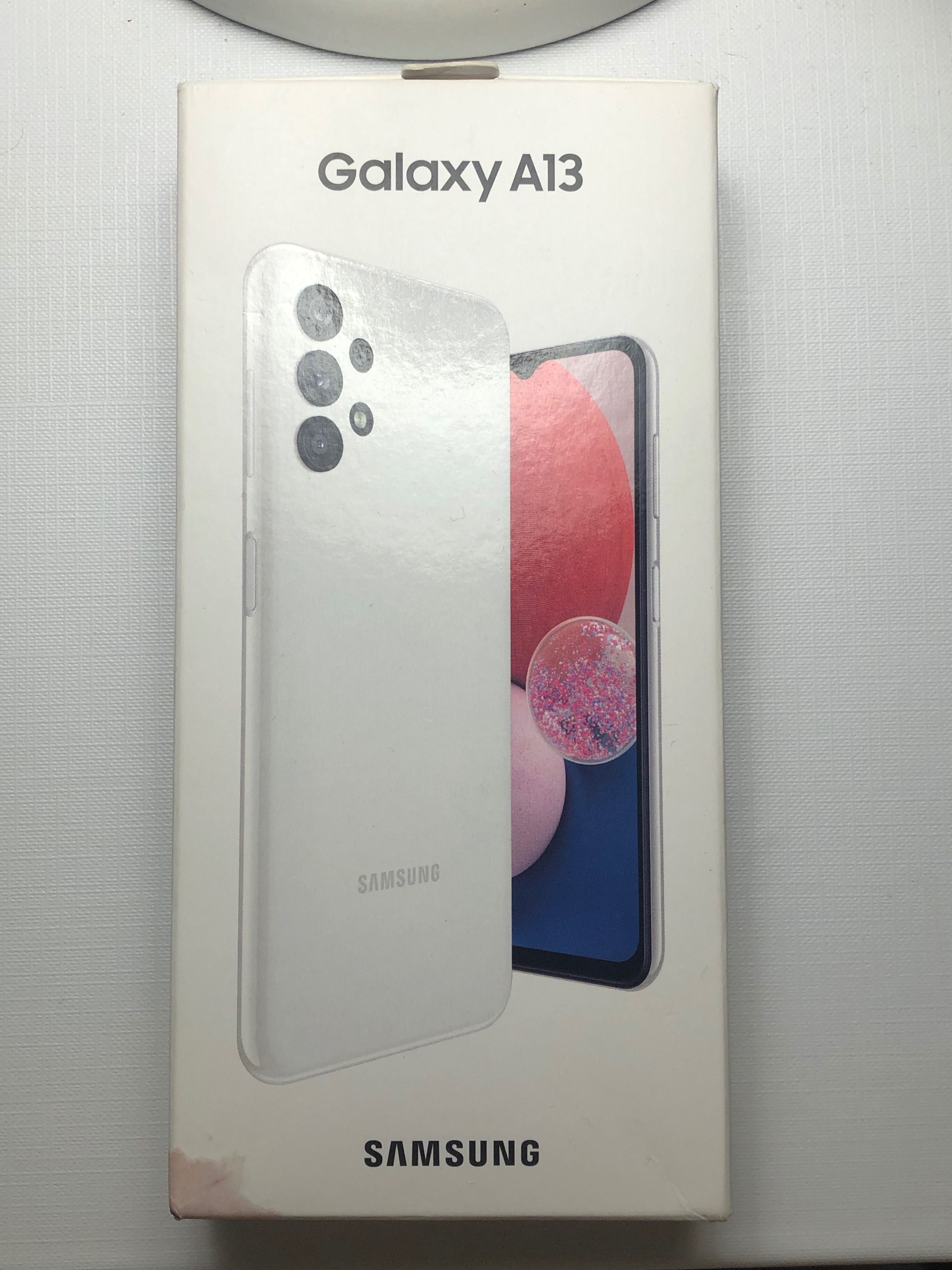 Samsung A13 (ecrã partido no canto inferior)