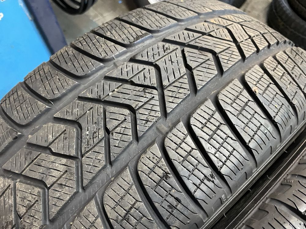 235/60/18 Pirelli Scorpion