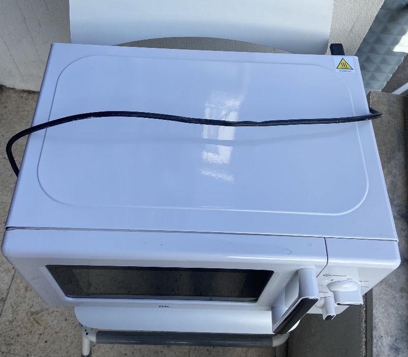 Micro-ondas OK (Modelo: OMW 22015 W) – Funciona perfeitamente!