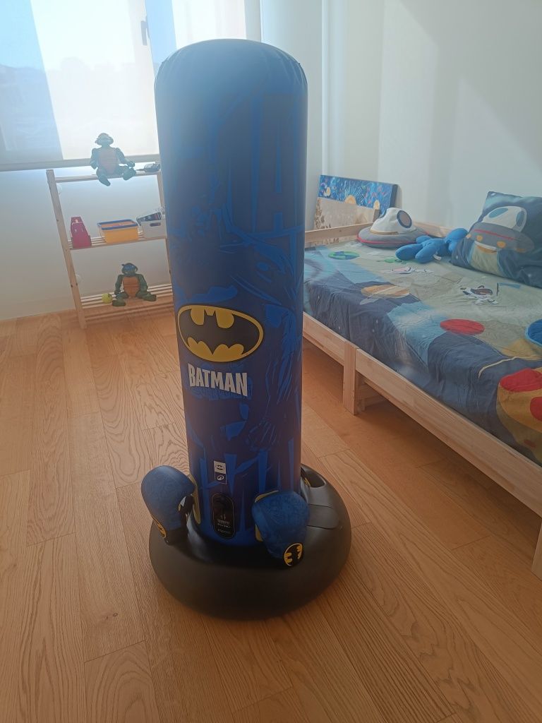 Saco de boxe criança BATMAN com luvas iguais