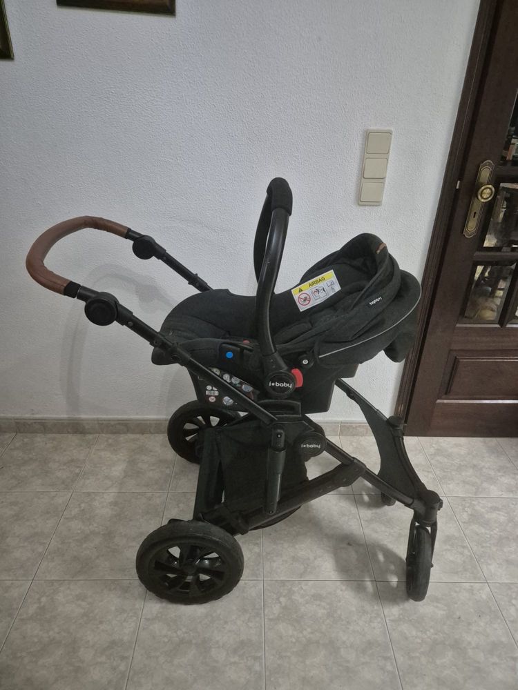 Carrinho de bebé completo e como novo